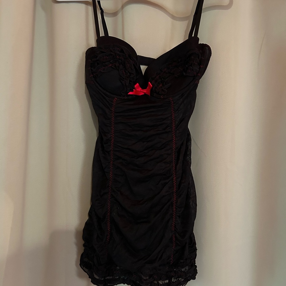 34D Victoria's Secret Black and Red Lingerie with Ruched Detailing